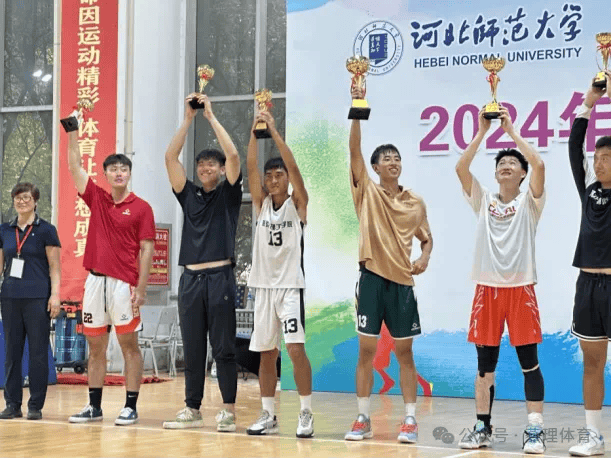 ac米兰-中国青少年篮球代表队在国际比赛中夺冠，再创佳绩的简单介绍