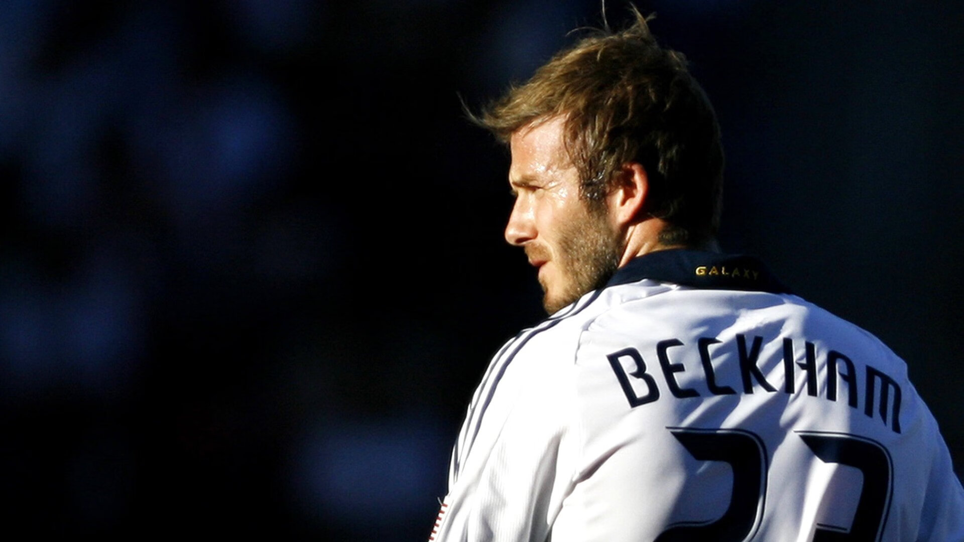 逆境中的坚持：球队如何扭转败局，足球比赛逆转的例子